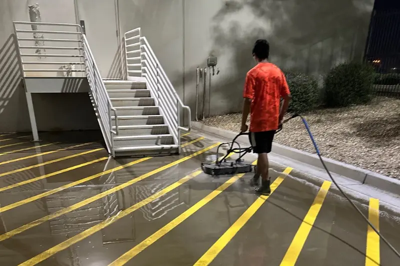 Commercial Pressure washing in Detroit