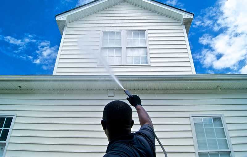 Home Pressure Washing in Detroit